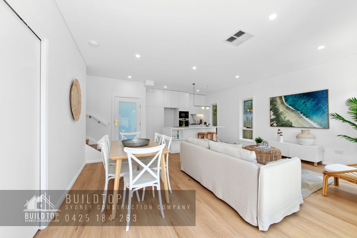 BuildTop-construction-company-in-sydney--building-projects-photo-gallery----35-bookers-bay-house-03-004