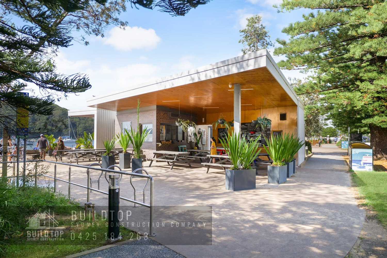 BuildTop-construction-company-in-sydney--building-projects-photo-gallery----40-barrenjoey-rd-ettalong-beach--010